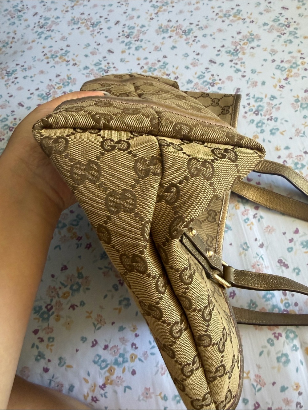 Gucci Tan Brown GG Canvas Tote with Gold Trim - Picture 10 of 11